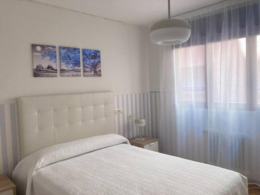 Centrico Apartamento De 2 Habitaciones By Bebalmy Oviedo Esterno foto